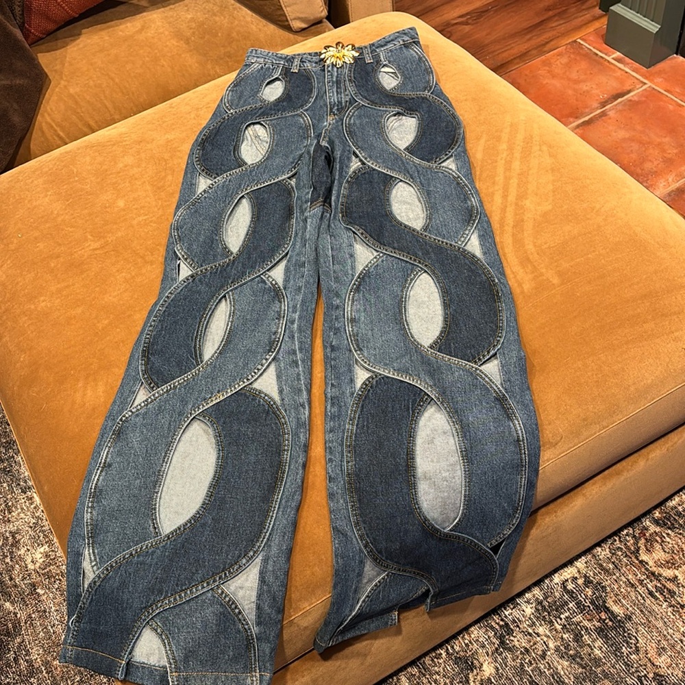 Area Cutout Wide Leg Jean